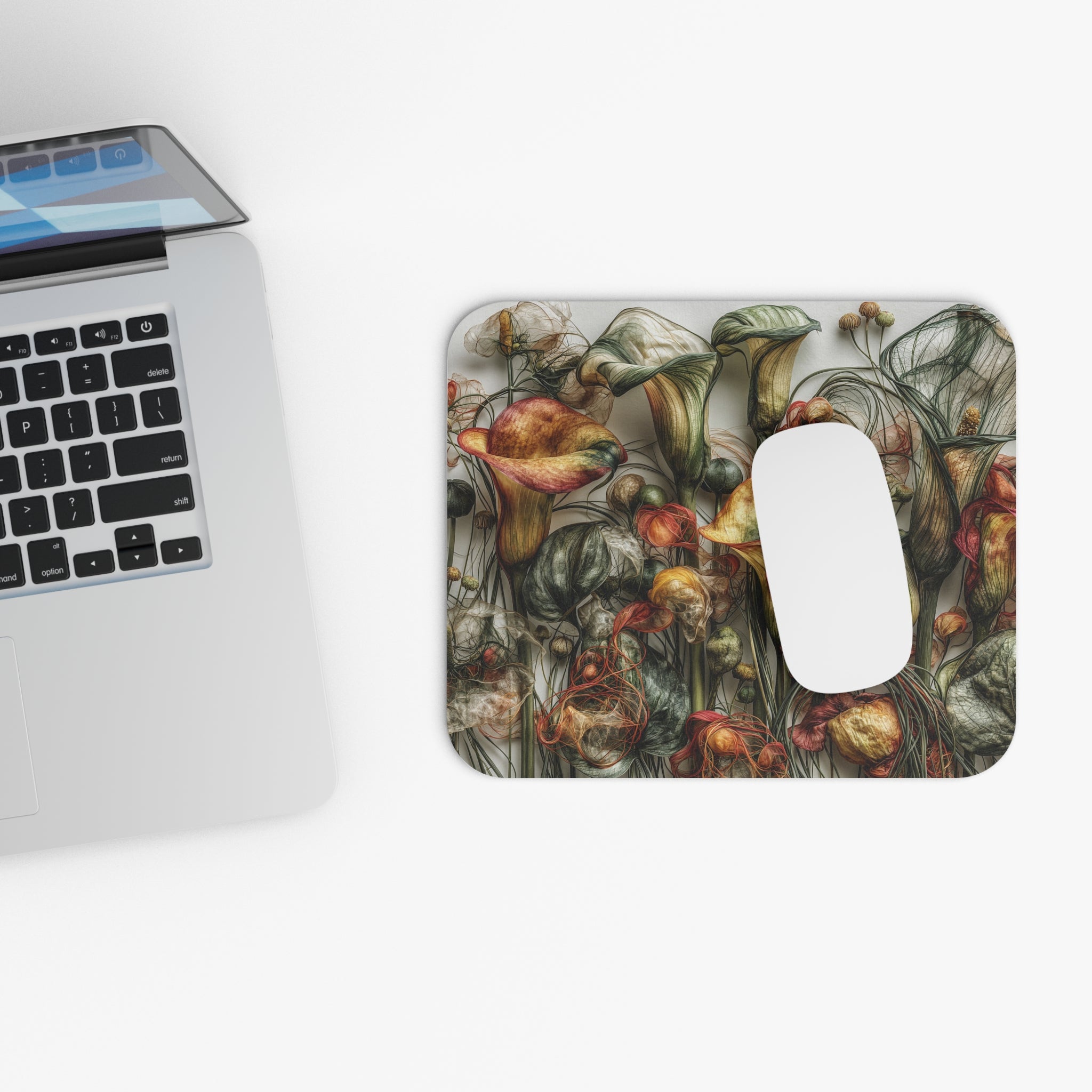 Floral Fantasy Mouse Pad – Ethereal Carnivorous Plant Desk Mat